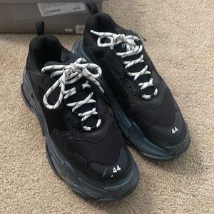 Used balenciaga triple S size 44 100% authentic